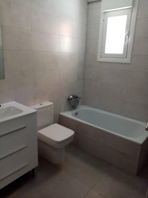 Casa Julio, Bonita Casa Comoda Y Espaciosa, Totalmente Reformada Con Terraza Y Jardin Privado Riezu Екстер'єр фото