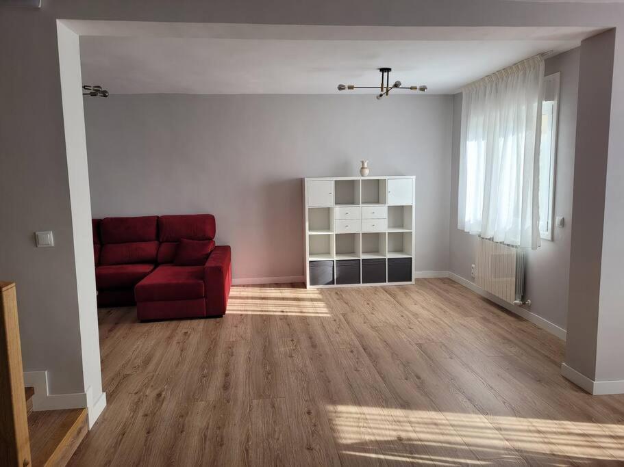 Casa Julio, Bonita Casa Comoda Y Espaciosa, Totalmente Reformada Con Terraza Y Jardin Privado Riezu Екстер'єр фото