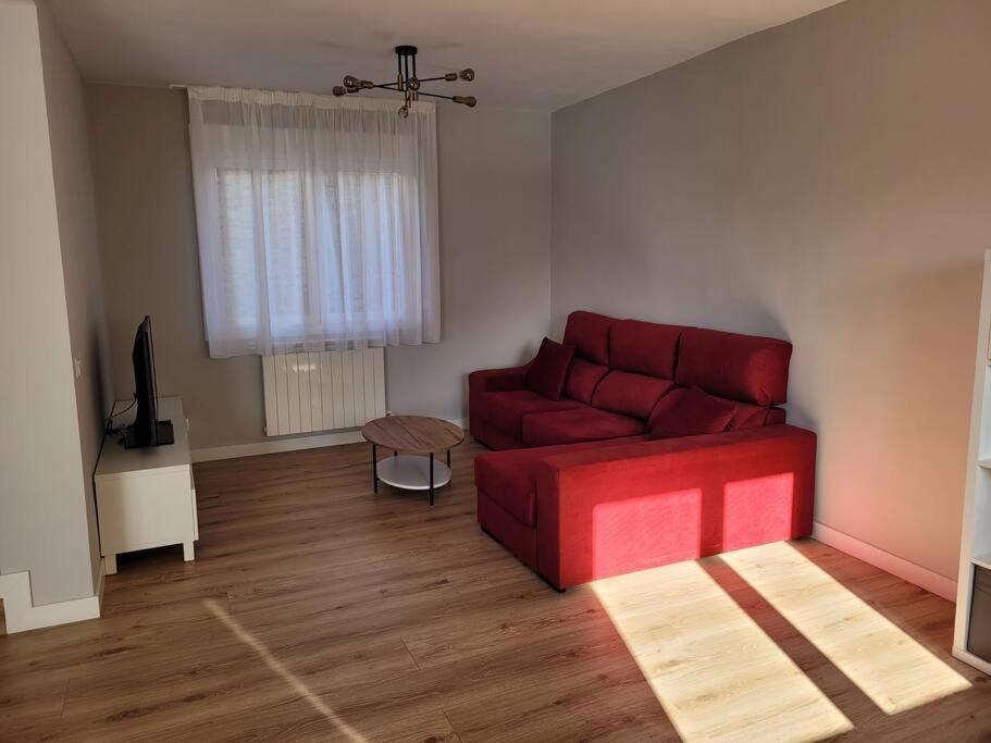 Casa Julio, Bonita Casa Comoda Y Espaciosa, Totalmente Reformada Con Terraza Y Jardin Privado Riezu Екстер'єр фото