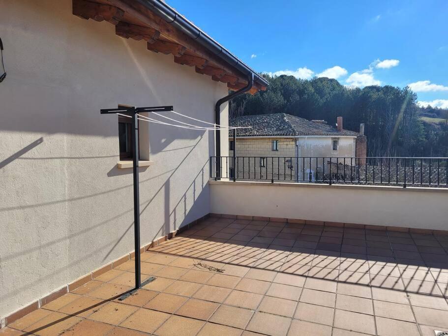 Casa Julio, Bonita Casa Comoda Y Espaciosa, Totalmente Reformada Con Terraza Y Jardin Privado Riezu Екстер'єр фото