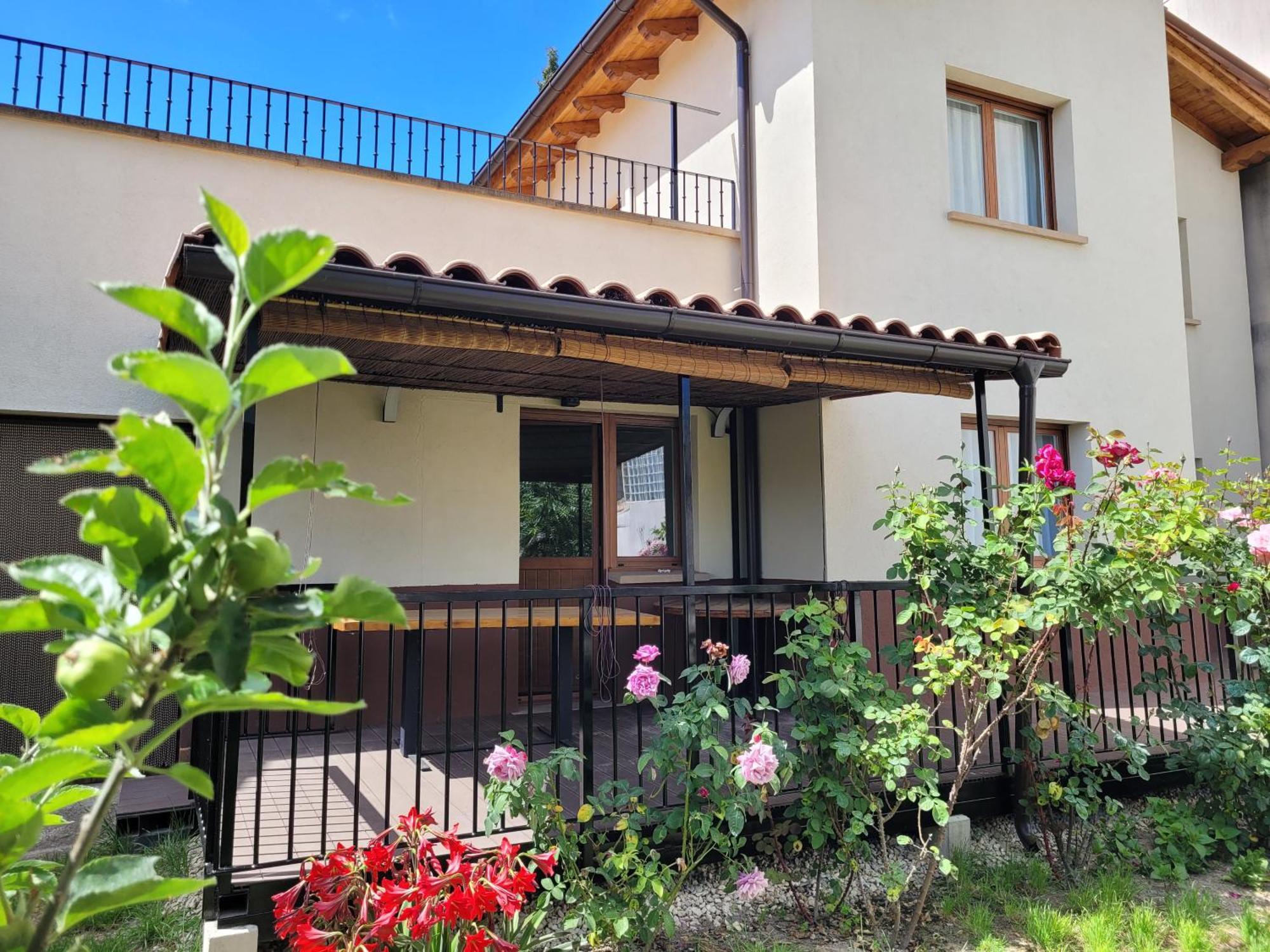 Casa Julio, Bonita Casa Comoda Y Espaciosa, Totalmente Reformada Con Terraza Y Jardin Privado Riezu Екстер'єр фото